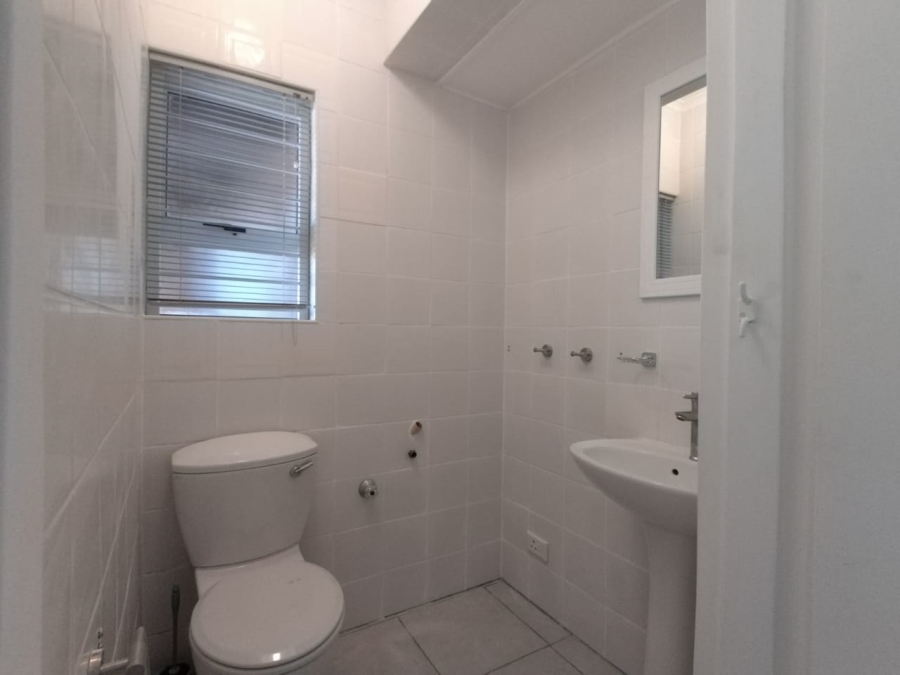 To Let 3 Bedroom Property for Rent in Table View Western Cape